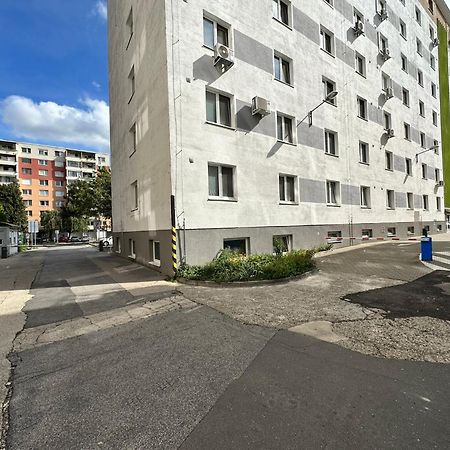 Cozy Studio Apartment In The Wider Center 布拉迪斯拉发 外观 照片